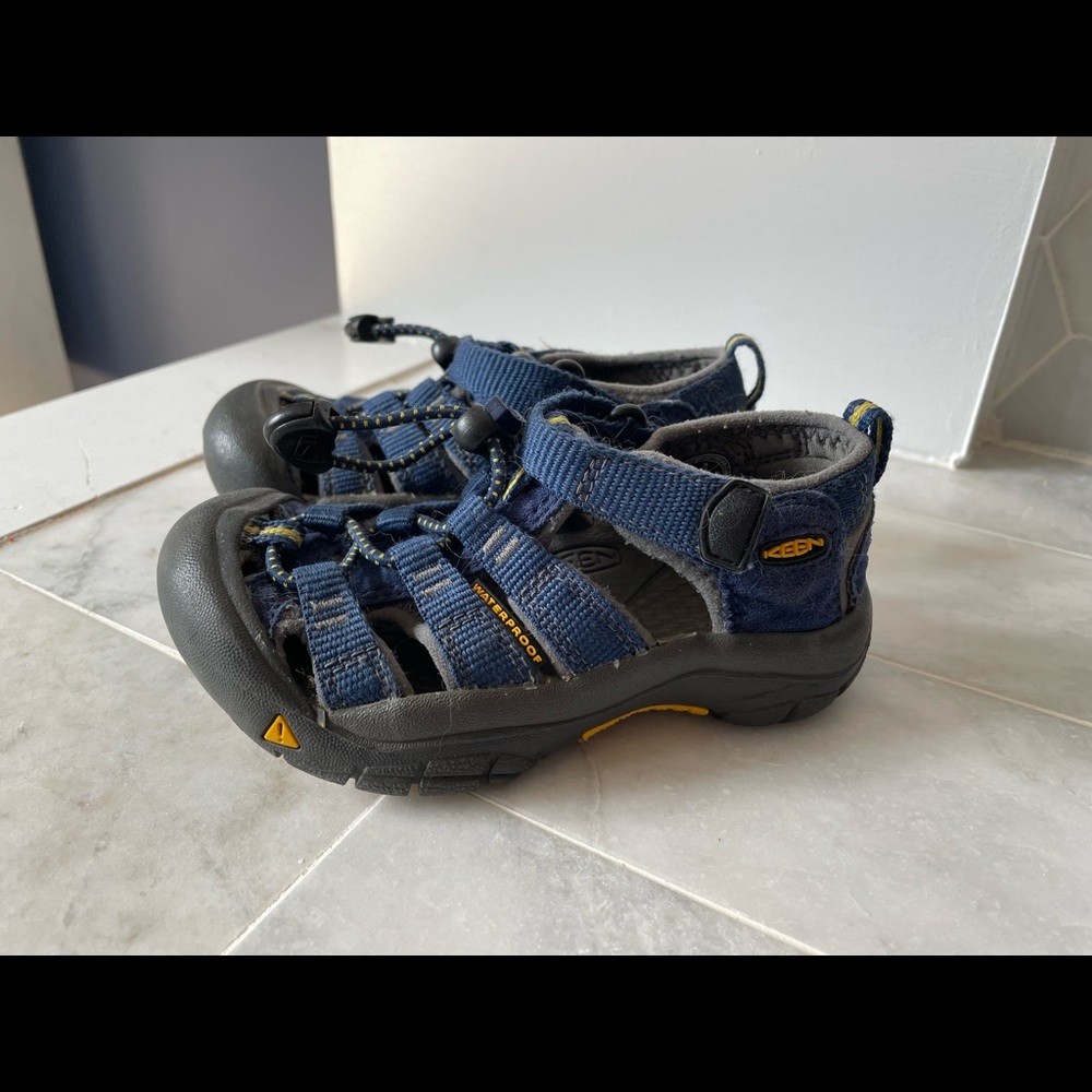 Keen sandal